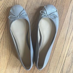 Saks Fifth Avenue gray leather ballet flat